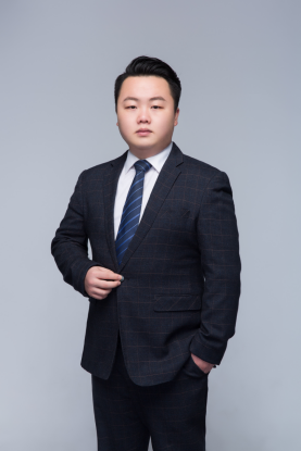 何訊東